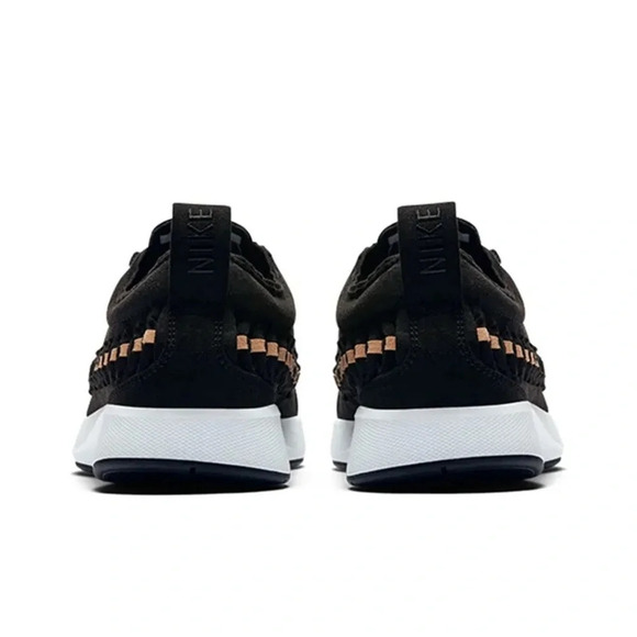 NIB Nike Women’s Dualtone Racer Running Low Top Black/White Shoes in size 7.5 - Picture 4 of 10